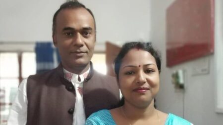 ভারতে থাকেন অধ্যক্ষ ও তার স্ত্রী, বেতন তোলেন বাংলাদেশে Madaripur