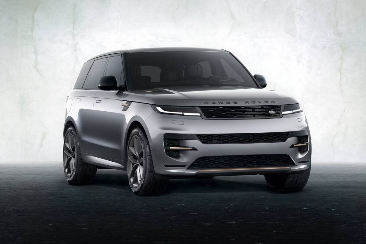 Range Rover Sport Priced at ₹1.64 Crore: 346bhp, 13.1-Inch Screen