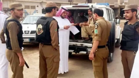 এক সপ্তাহে সৌদি আরবে প্রায় ১৮ হাজার প্রবাসী গ্রেফতার Soudi