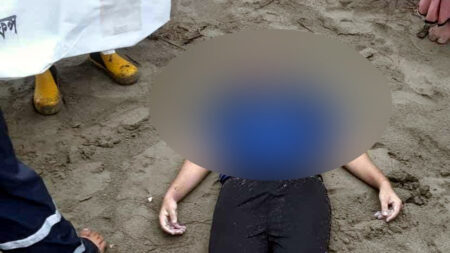 স্নান করতে নেমে স্রোতে ভেসে গেল চবির তিন শিক্ষার্থী, একজনের মৃত্যু News