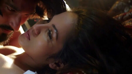 নেট দুনিয়া কাঁপানো সেরা ৫টি ওয়েব সিরিজ, ভুলেও বাচ্চাদের সামনে দেখবেন না ওয়েব সিরিজ