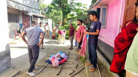 ভিন্ন ধর্মের ছেলেকে বিয়ে, জীবিত মেয়েকে শ্মশানে ‘দাহ’ করলেন বাবা, হল শ্রাদ্ধ শান্তি ভিন্ন ধর্মের ছেলেকে বিয়ে