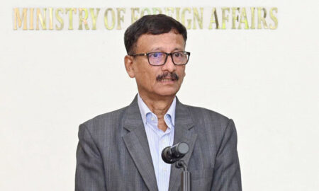 নিউইয়র্কের উদ্দেশে ঢাকা ছাড়লেন পররাষ্ট্র উপদেষ্টা পররাষ্ট্র উপদেষ্টা