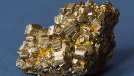 স্বর্ণের মতো ঝকঝকে