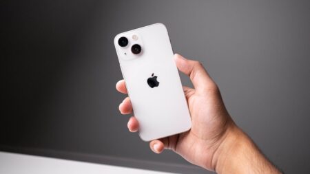 iPhone 13 Review: Unboxing and Performance Test