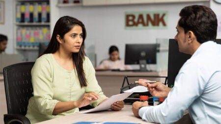 আইএফআইসি ব্যাংক পিএলসি