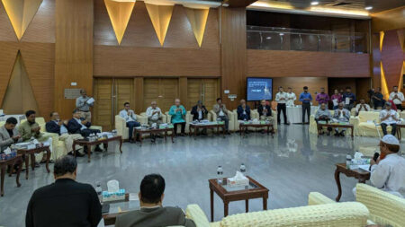 প্রধানমন্ত্রী একই সঙ্গে দলীয় পদে থাকতে পারবেন না : ঐকমত্য কমিশনের সিদ্ধান্ত kmisn