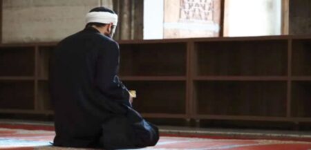 নামাজে খুশু-খুজু বাড়ানোর গুরুত্ব