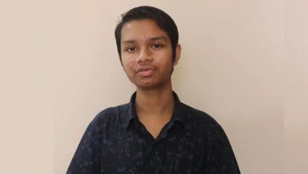 এসএসসিতে ১৩০০ নম্বরের মধ্যে ১২৮৫ পেয়ে তাক লাগিয়ে দিলো নিবিড় nibir karmakar