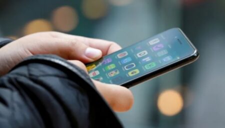 ছবি গোপনে চুরি