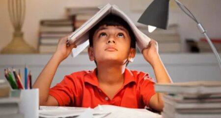 বাচ্চার পড়াশোনায় মনোযোগ ধরে রাখা