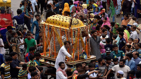পবিত্র আশুরায় ঢাকায় তাজিয়া মিছিল
