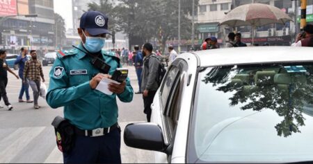ডিএমপির ট্রাফিক অভিযানে একদিনেই দুই হাজারের বেশি মামলা ঢাকা ট্রাফিক আইন লঙ্ঘন
