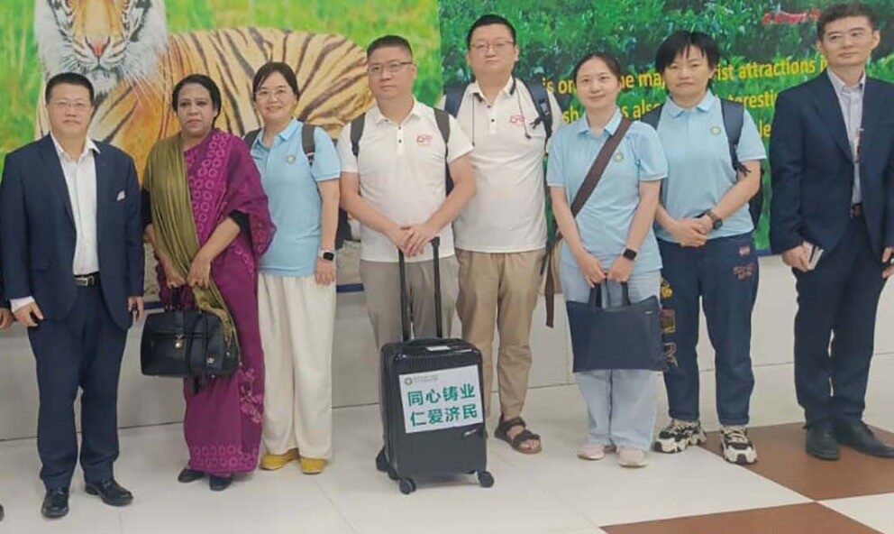 ঢাকায় চীনা বিশেষজ্ঞ চিকিৎসক দল