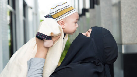 ইসলামে সন্তান প্রতিপালনের নিয়ম:সহজ পথে জানুন ইসলামে সন্তান প্রতিপালনের নিয়ম