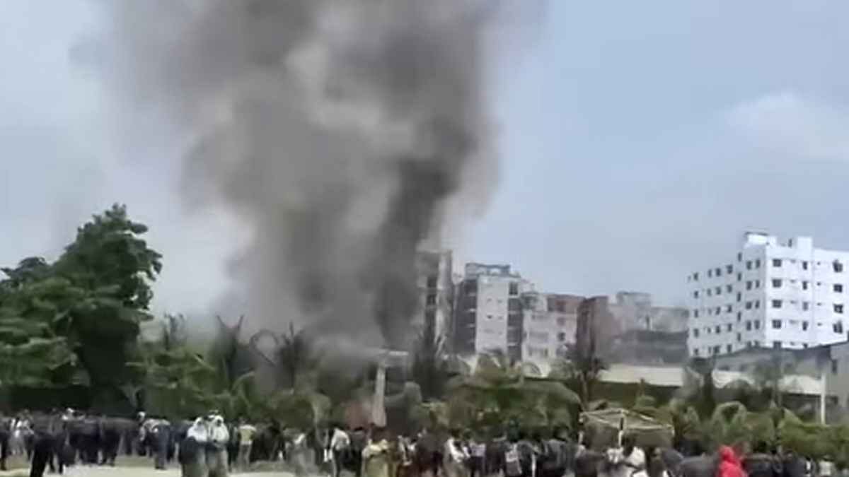 উত্তরায় প্রশিক্ষণ বিমান বিধ্বস্তে নিহত ১৮, আহত অন্তত ১৬৪