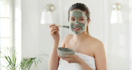 ঘরোয়া মাস্ক দিয়ে মুখ ফর্সা: প্রাকৃতিক সৌন্দর্যের সহজ ও সাশ্রয়ী রাস্তা! ঘরোয়া মাস্ক