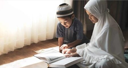 ছোটদের কোরআন শিক্ষা: হৃদয়ে ঈমানের বীজ বপন করার প্রাথমিক গুরুত্বপূর্ণ পদক্ষেপ ছোটদের কোরআন শিক্ষা