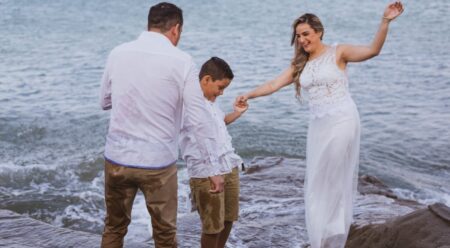 দাম্পত্য জীবনে ভালোবাসা ধরে রাখার উপায়: যে সহজ কৌশলগুলো সম্পর্ককে করে তুলবে অমর দাম্পত্য ভালোবাসা