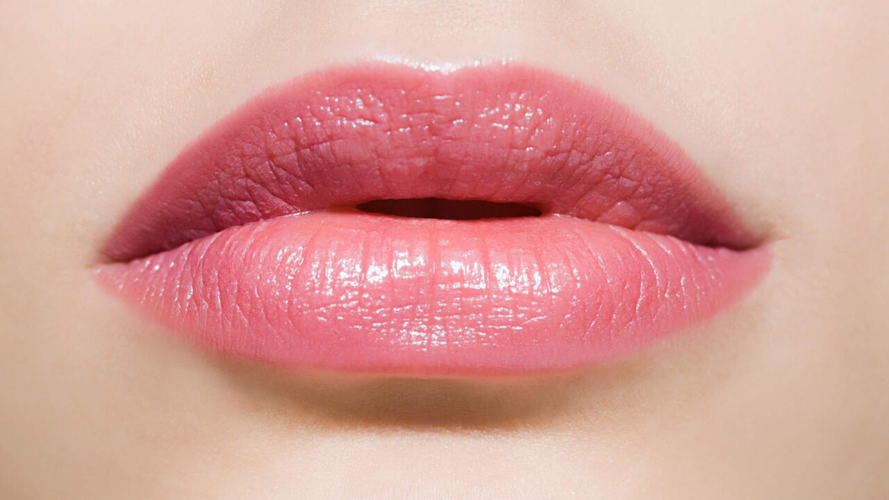 প্রাকৃতিক ভাবে ঠোঁট গোলাপী করার উপায়
