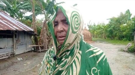 মাকে মারধর