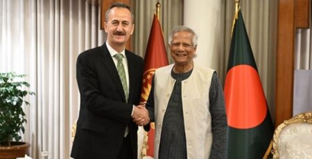 প্রধান উপদেষ্টার সঙ্গে তুরস্কের প্রতিরক্ষা শিল্প সংস্থার প্রধানের সাক্ষাৎ সাক্ষাৎ