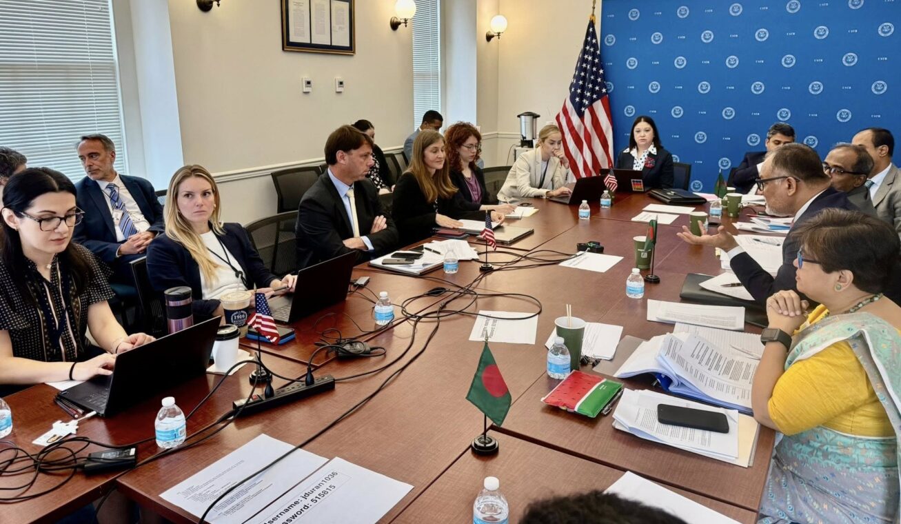 যুক্তরাষ্ট্রের সঙ্গে শুল্ক নিয়ে চলছে বৈঠক, অগ্রগতির দেখা নেই