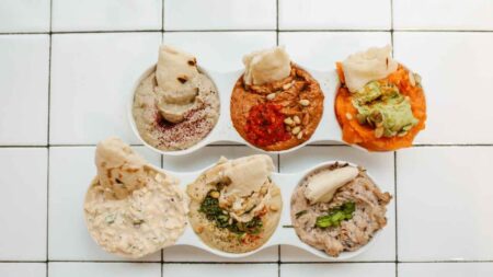 হালাল রেস্টুরেন্টের তালিকা: শহরের সেরা খাবারের ঠিকানা