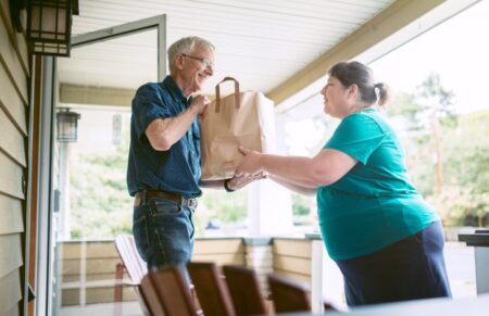 Good Neighbours: Humanitarian Heroes Transforming Global Communities Discover how Good Neighbours