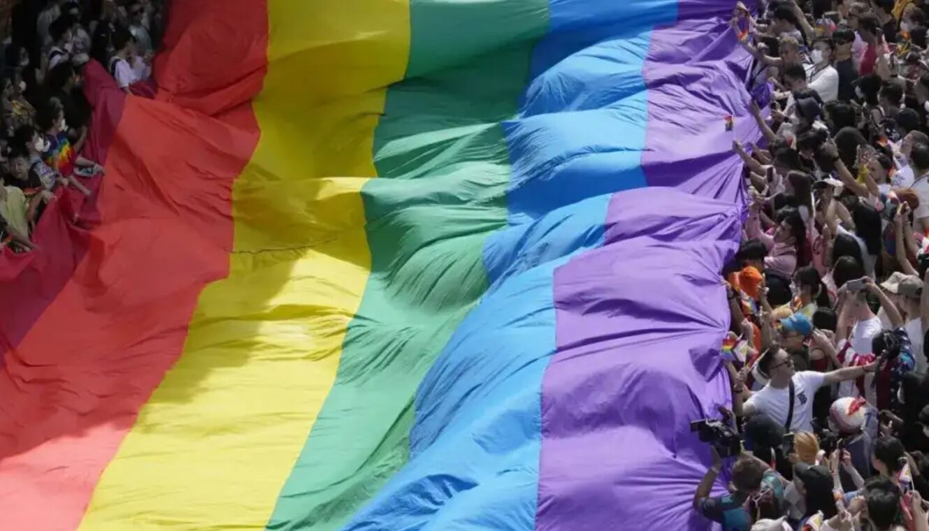 Supreme Court Faces First Direct Challenge to SameMarriage in a Supreme Court Faces First Direct Challenge to SameMarriage in a