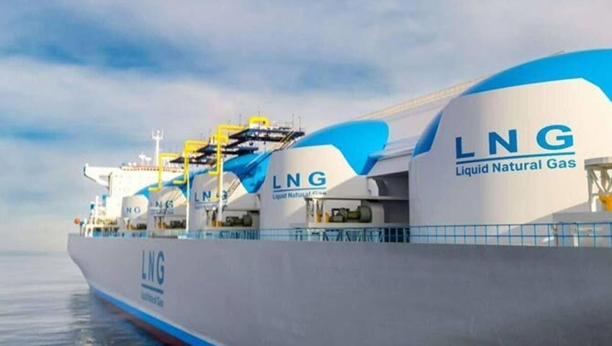 যুক্তরাজ্য থেকে তিন কার্গো