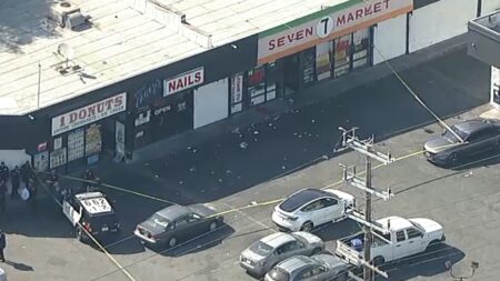 5 Injured in South Los Angeles Corner Store Shooting 5 Injured in South Los Angeles Corner Store Shooting