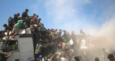 গাজায় ত্রাণের ট্রাক