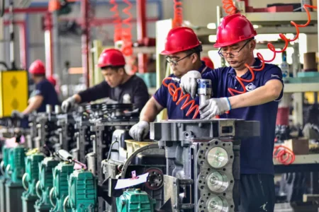 China’s Factory Slump Deepens While US Midwest Manufacturing Rebounds Sharply: PMI Divergence Signals Global Shift manufacturing PMI
