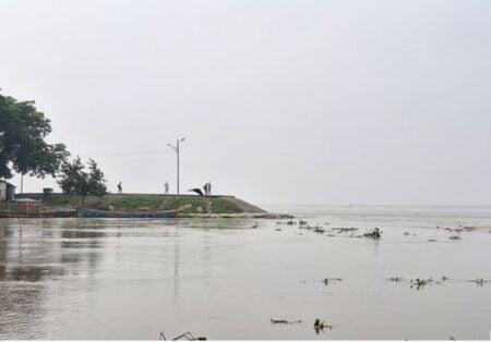 হু হু করে বাড়ছে পদ্মার পানি, নিম্নাঞ্চল প্লাবিত হু হু করে বাড়ছে পদ্মার