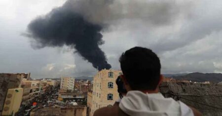 ইয়েমেনের রাজধানী সানায় ইসরায়েলের বোমা হামলায় নিহত ৬ ইয়েমেনের রাজধানী সানায়