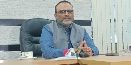 উপাচার্য অধ্যাপক ড. নিয়াজ আহমেদ খান