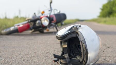 নাটোরে মোটরসাইকেলের ধাক্কায় ৯০ বছরের বৃদ্ধ নিহত নাটোরে মোটরসাইকেলের