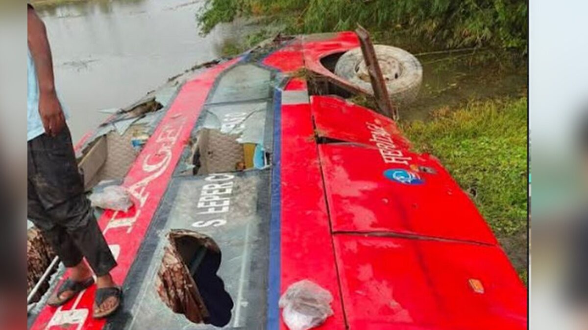 পার্বতীপুরে সড়ক দুর্ঘটনায়