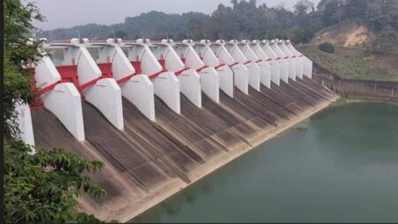 পানি নিয়ন্ত্রণে কাপ্তাই