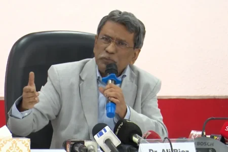 দেশ চালাবেন রাজনীতিবিদরা, অন্তর্বর্তী সরকার না : আলী রীয়াজ Ali reaz