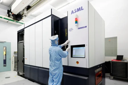 China’s New Lithography Machine Lags Behind ASML in Chip Production China's New Lithography Machine Lags Behind ASML in Chip Production