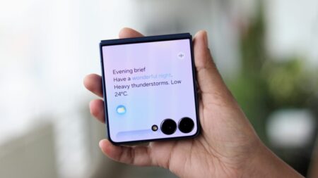 Galaxy Z Flip 7 repairability
