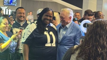 Jerry Jones Jokes About Micah Parsons Trade Rumors with Mom Jerry Jones Jokes About Micah Parsons Trade Rumors with Mom