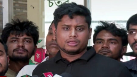 হাসিনার পতনে সবচেয়ে বেশি কষ্ট পেয়েছেন রুমিন ফারহানা : হাসনাত হাসনাত