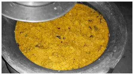 বঙ্গবন্ধুর শাহাদাৎ বার্ষিকী উপলক্ষে আয়োজিত কাঙালি ভোজের খিচুড়ি জব্দ Khicuri