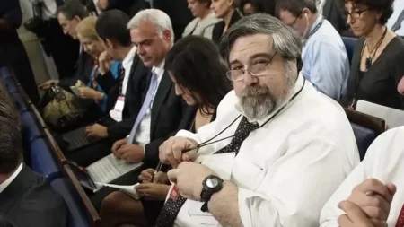 Mark Knoller, Longtime CBS White House Correspondent, Dies at 73