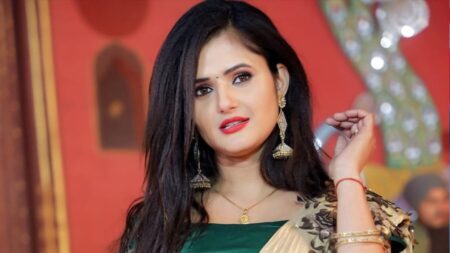 অভিনেত্রী