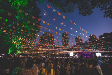 São Paulo Sunday Night Guide: Ney Matogrosso, Superafter & Teen Festival Takeover São Paulo Sunday Nightlife Guide: August 17, 2025