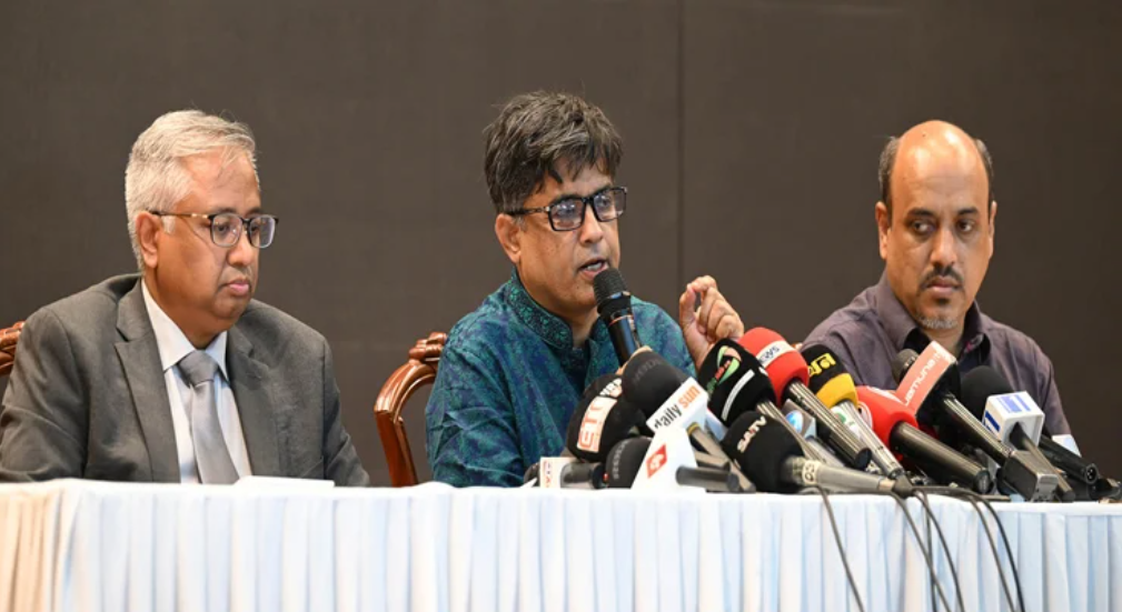 কাল মালয়েশিয়া যাচ্ছেন প্রধান উপদেষ্টা